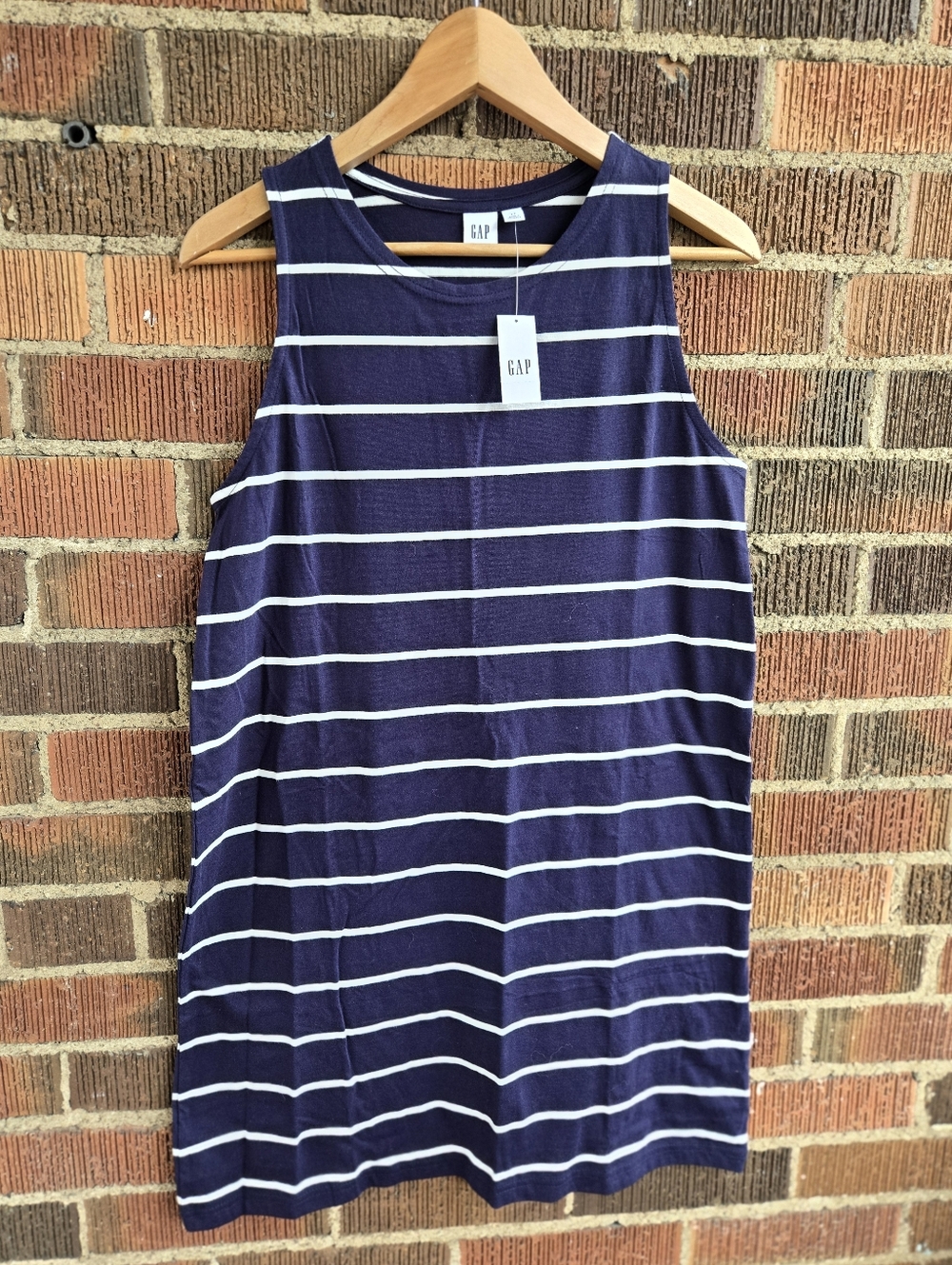 BNWT! GAP Navy and White Striped Crewneck Top